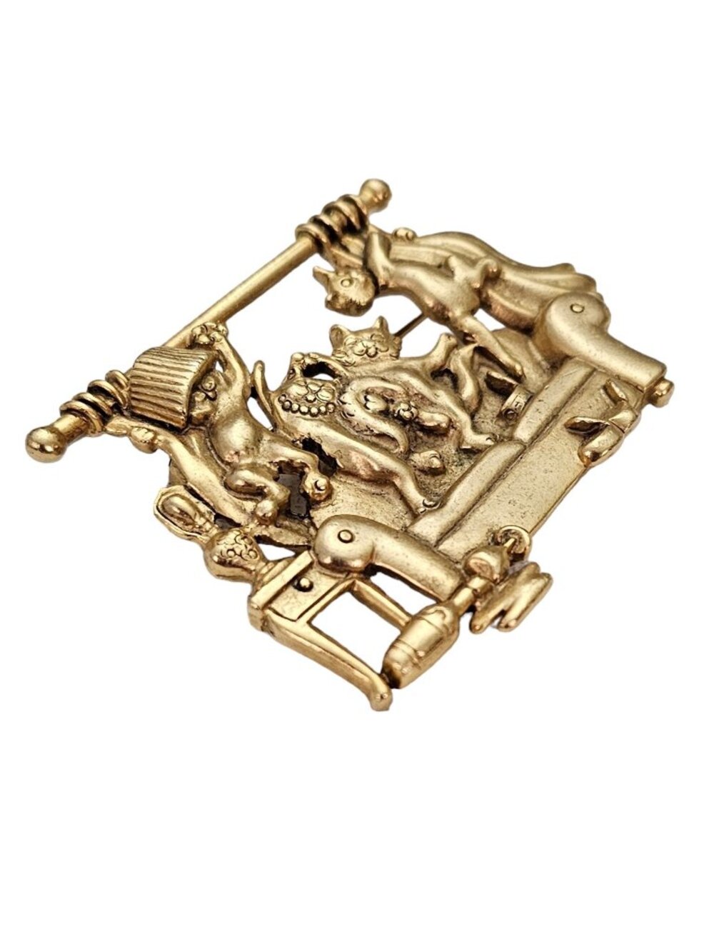 Vintage AJC Gold Tone Naughty Cats Brooch, Signed L375 - Picture 3 of 8